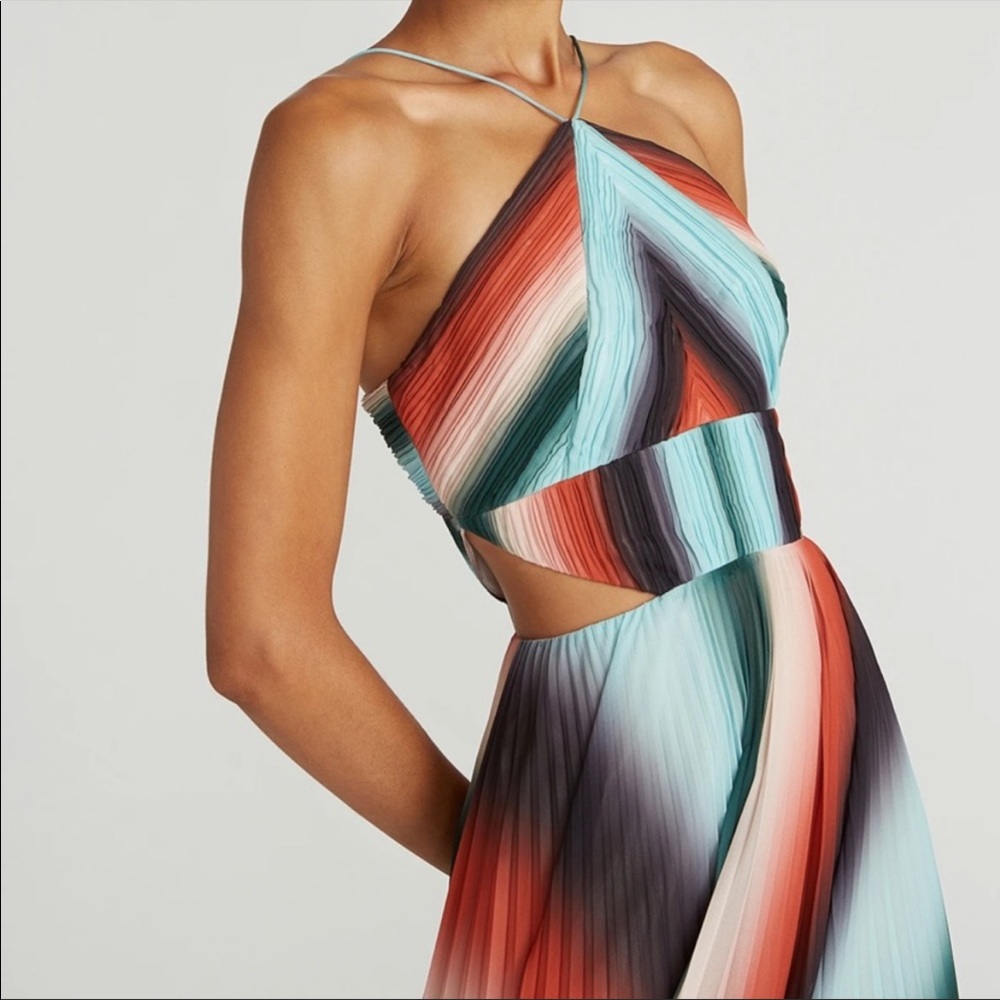 Amur janet gown - Picture 5 of 16